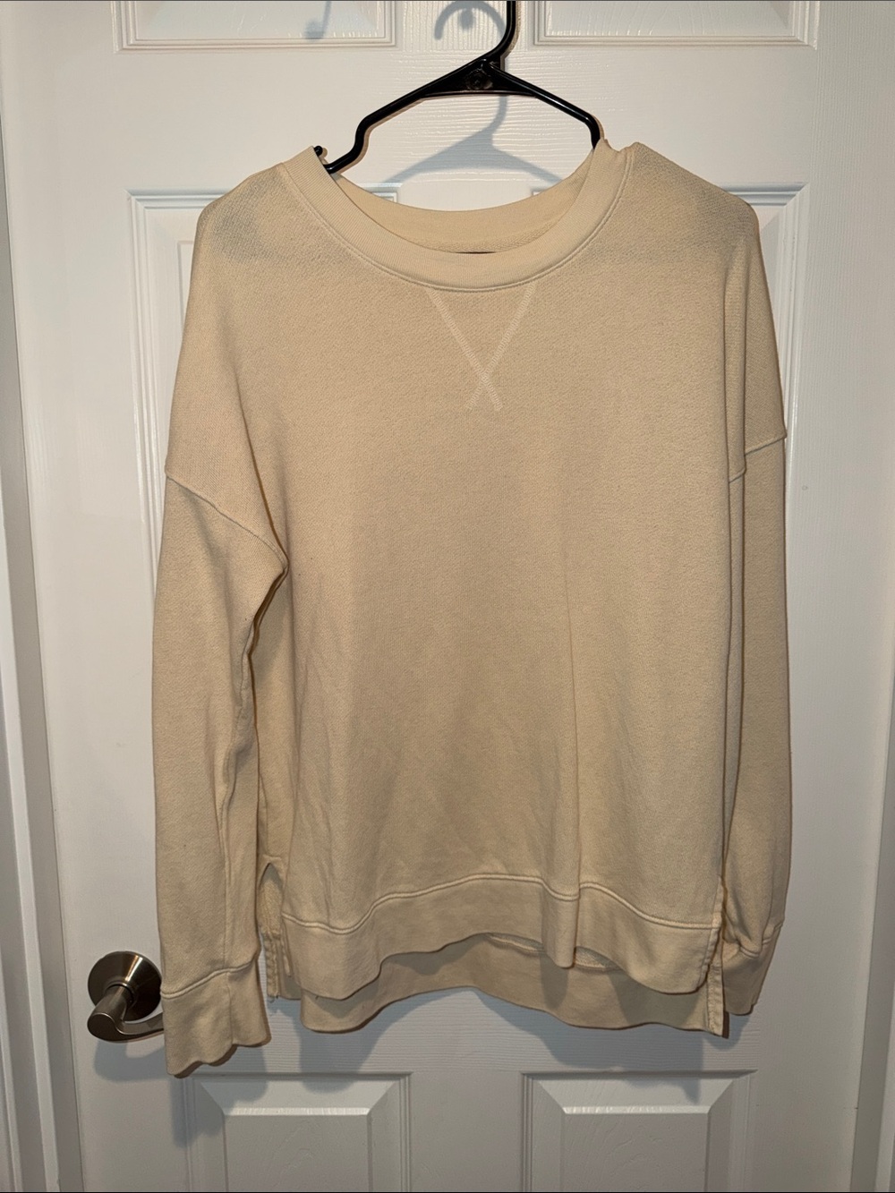 Time and Tru Cream Crewneck Sweatshirt